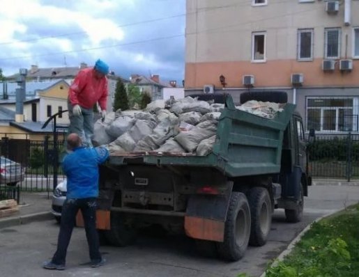 Вывоз строительного мусора (самосвалы, газели). Грузчики стоимость услуг и где заказать - Брянск