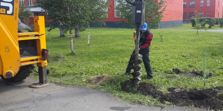 Услуги по бурению грунта под столбы и фундамент в Брянской области